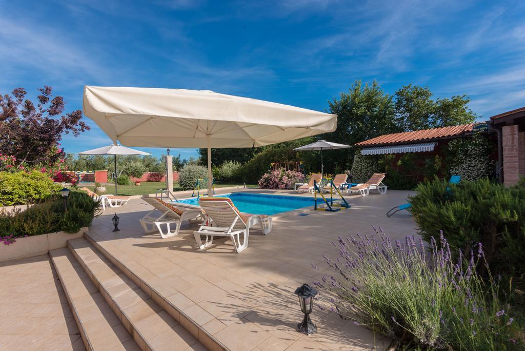 Hacienda Rosemary Villa Muntić Dış mekan fotoğraf