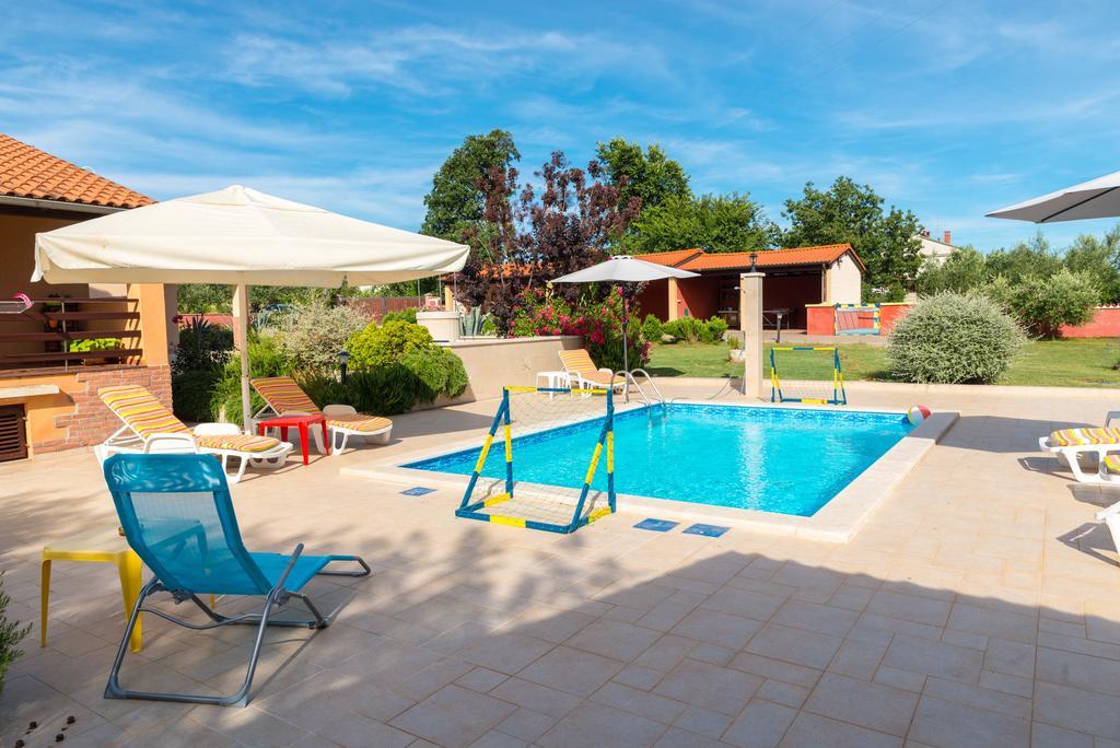 Hacienda Rosemary Villa Muntić Dış mekan fotoğraf