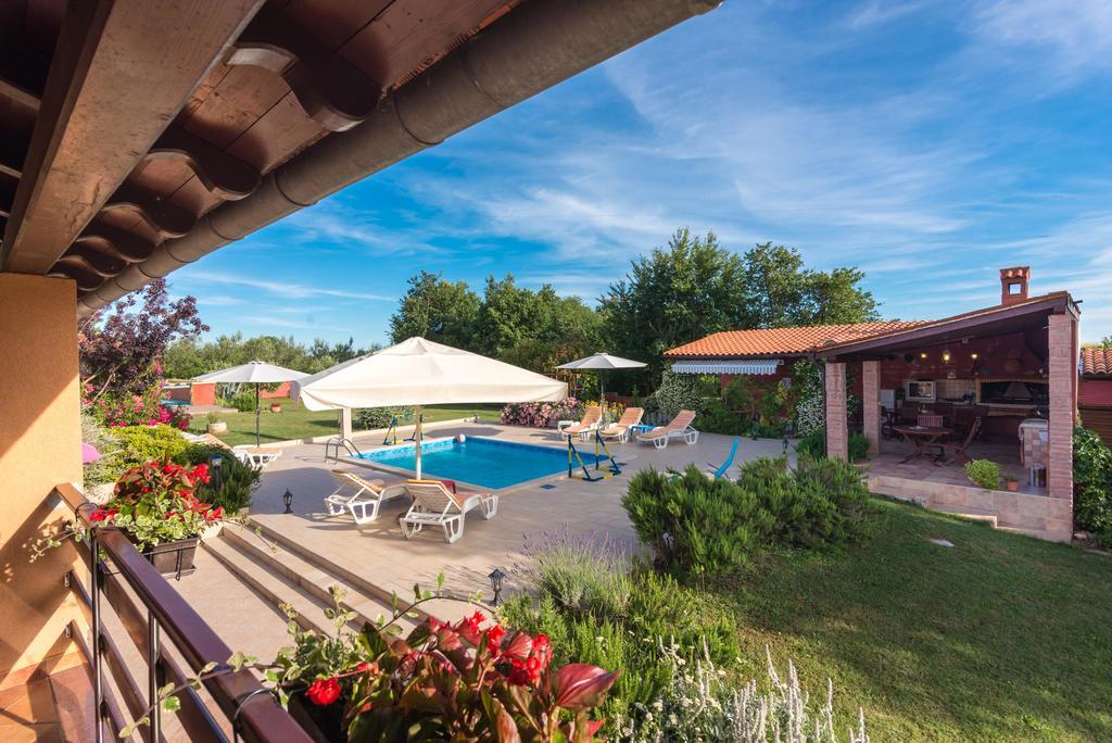 Hacienda Rosemary Villa Muntić Dış mekan fotoğraf