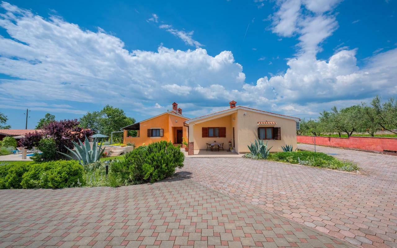 Hacienda Rosemary Villa Muntić Dış mekan fotoğraf