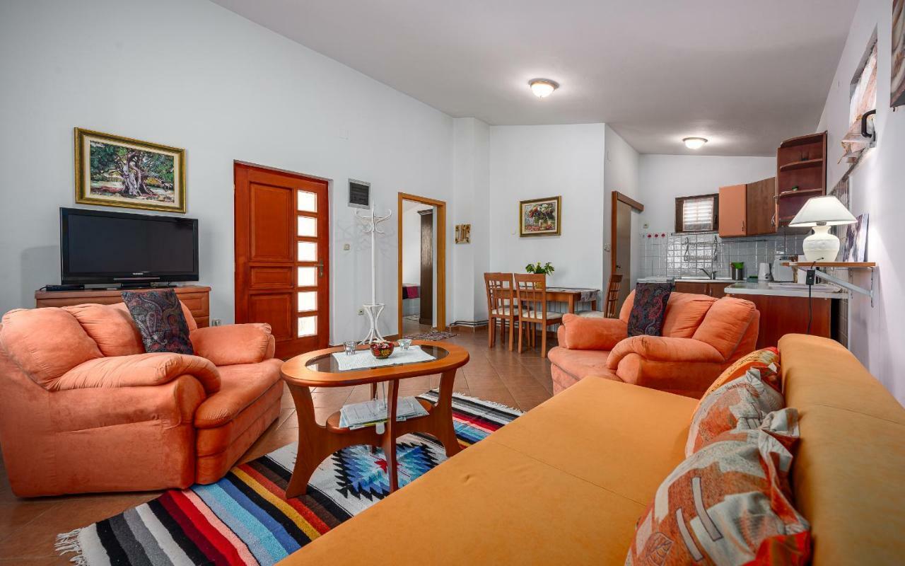 Hacienda Rosemary Villa Muntić Dış mekan fotoğraf