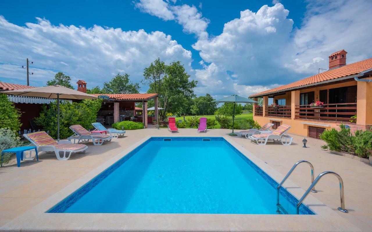 Hacienda Rosemary Villa Muntić Dış mekan fotoğraf