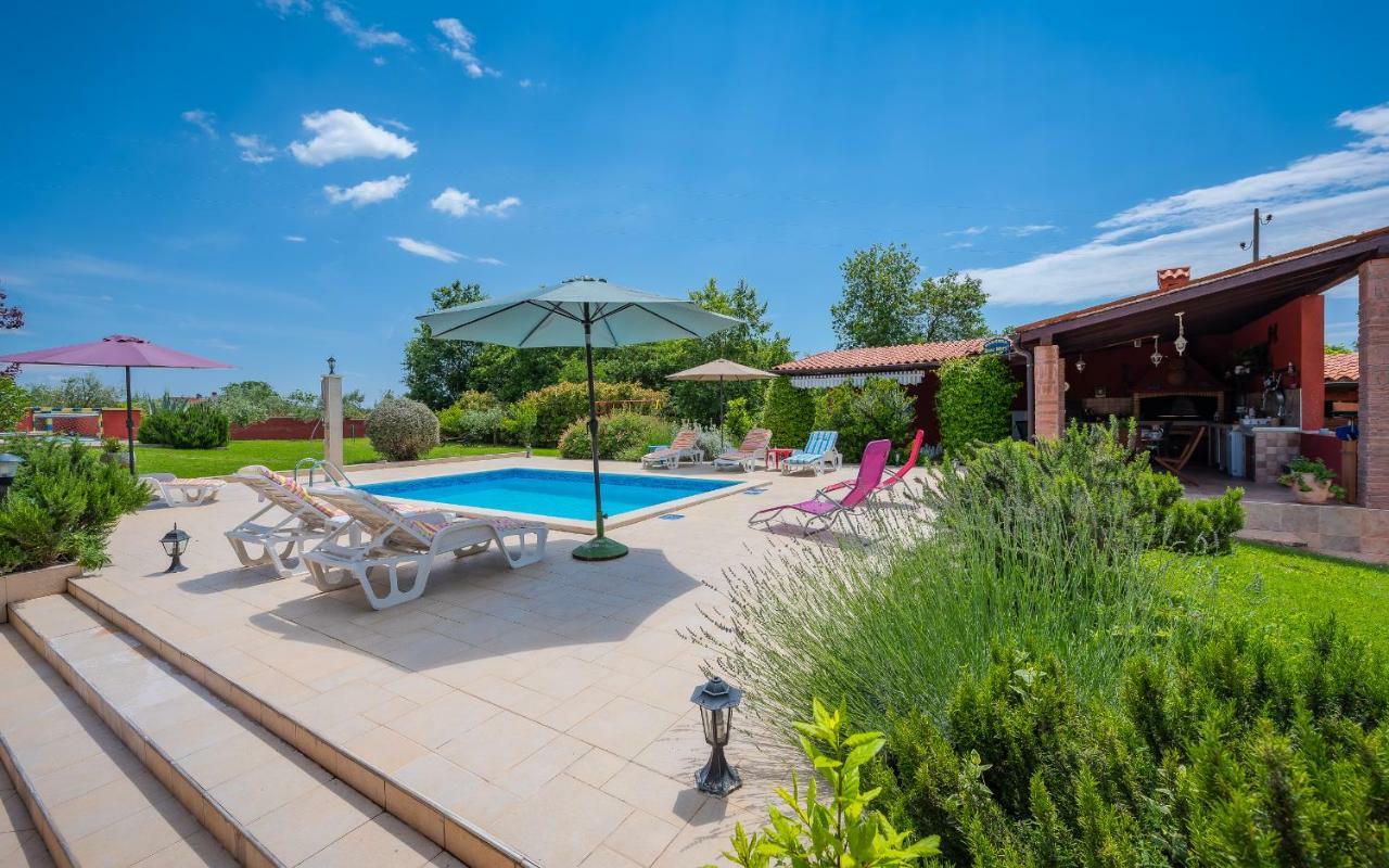 Hacienda Rosemary Villa Muntić Dış mekan fotoğraf