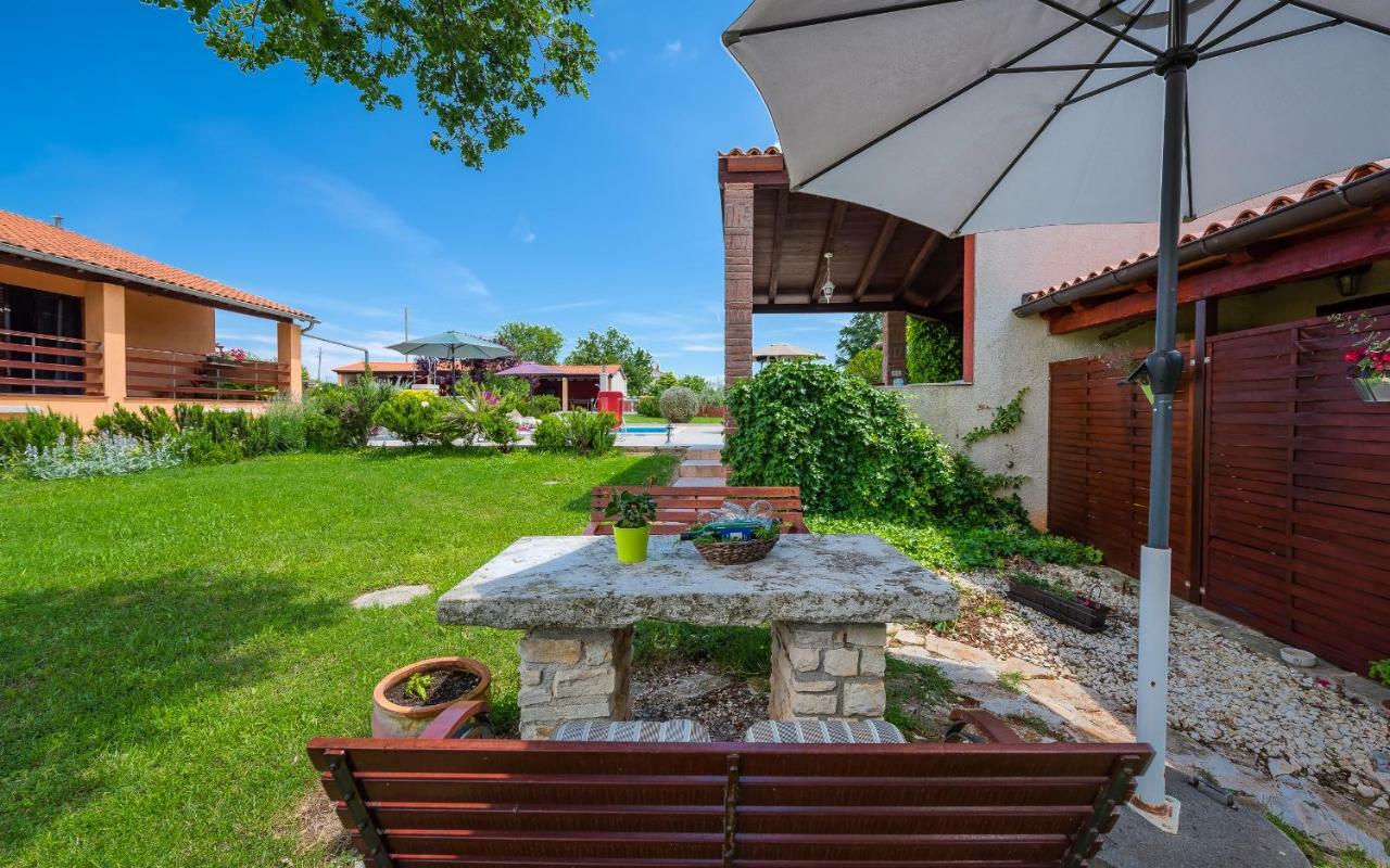 Hacienda Rosemary Villa Muntić Dış mekan fotoğraf